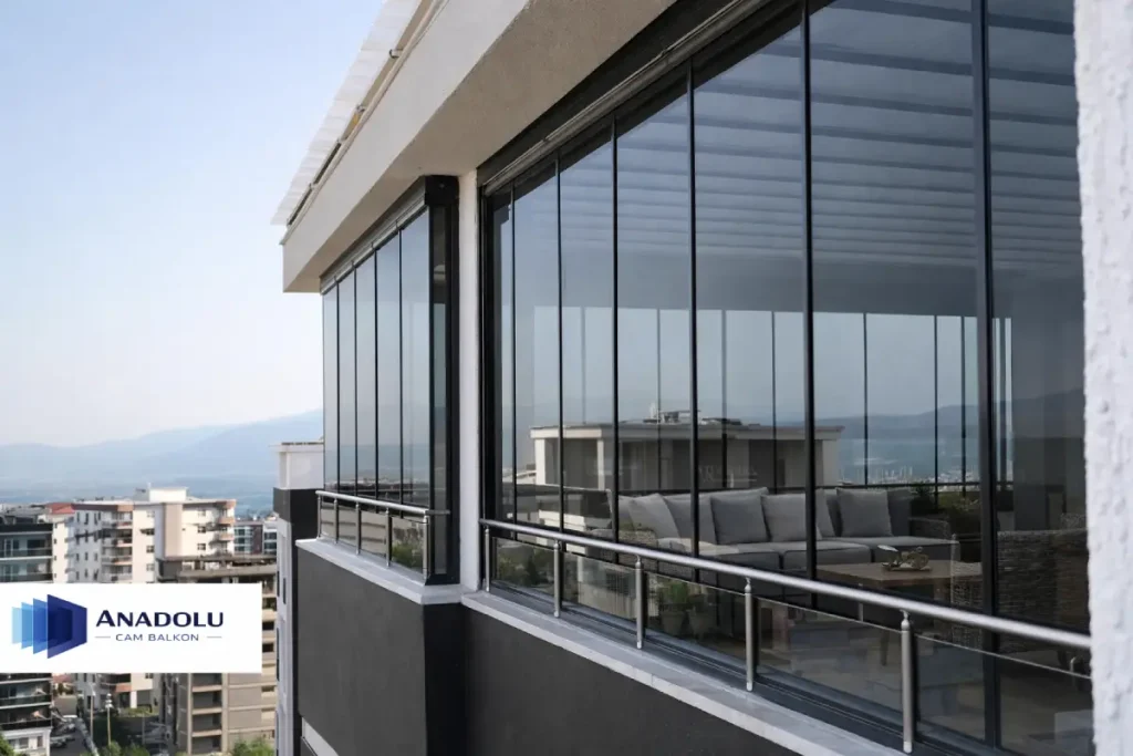 katlanır cam balkon seçerken dikkat edilmesi gerekenler modern balkon cam sistemi