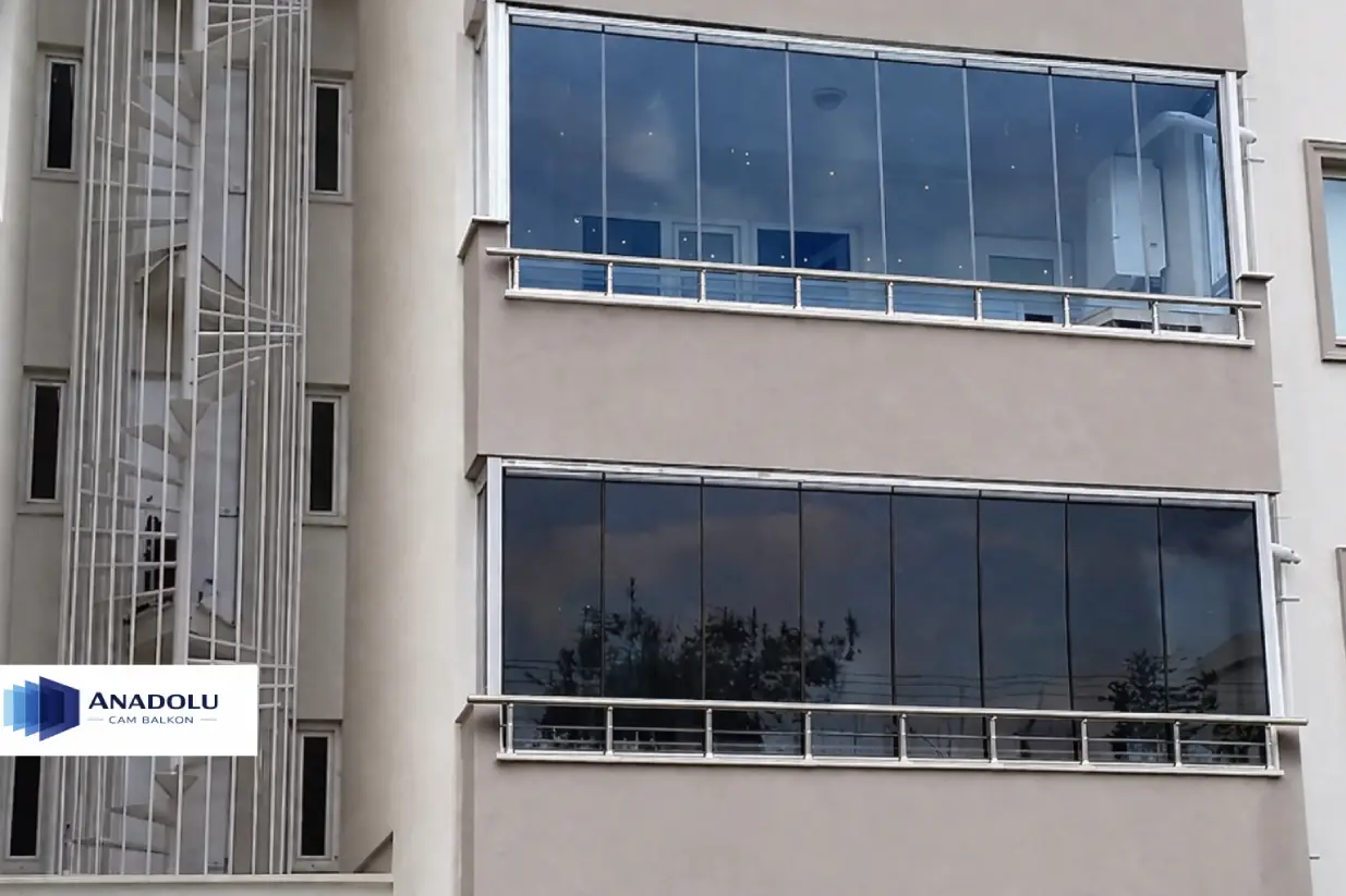 Ataşehir katlanır cam balkon sistemi modern balkon kapatma cam balkon uygulaması